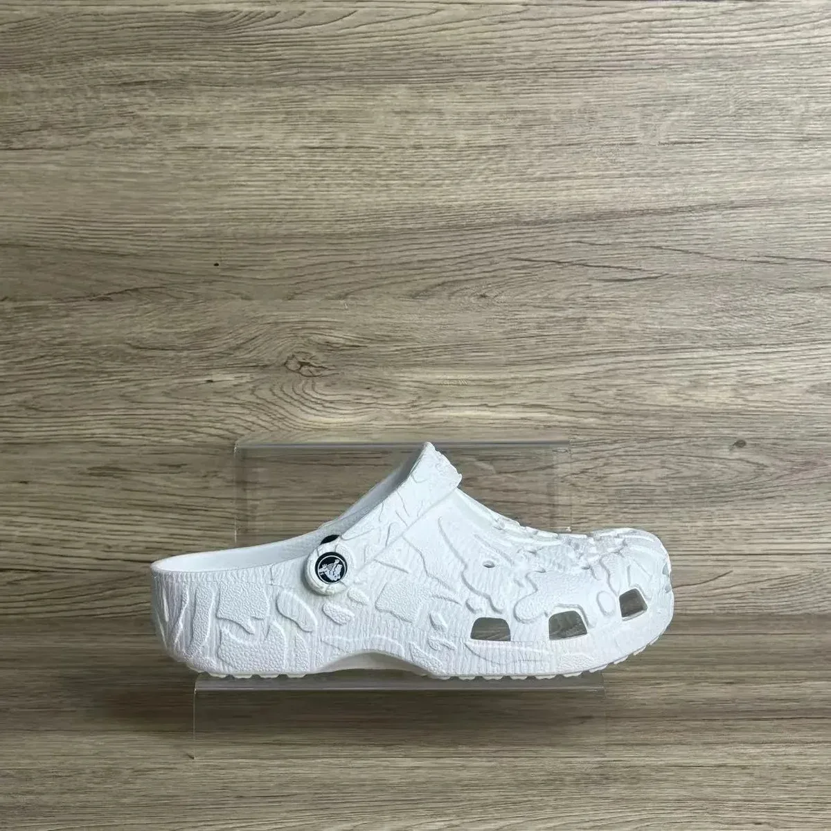 Crocs Crocs Classic Clog Map White Textured Slip-On White - 1