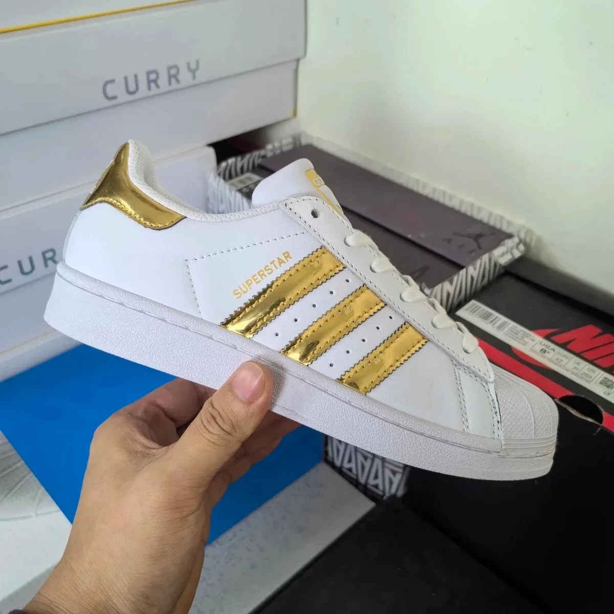 Adidas Adidas Superstar White & Gold Sneakers White - 1