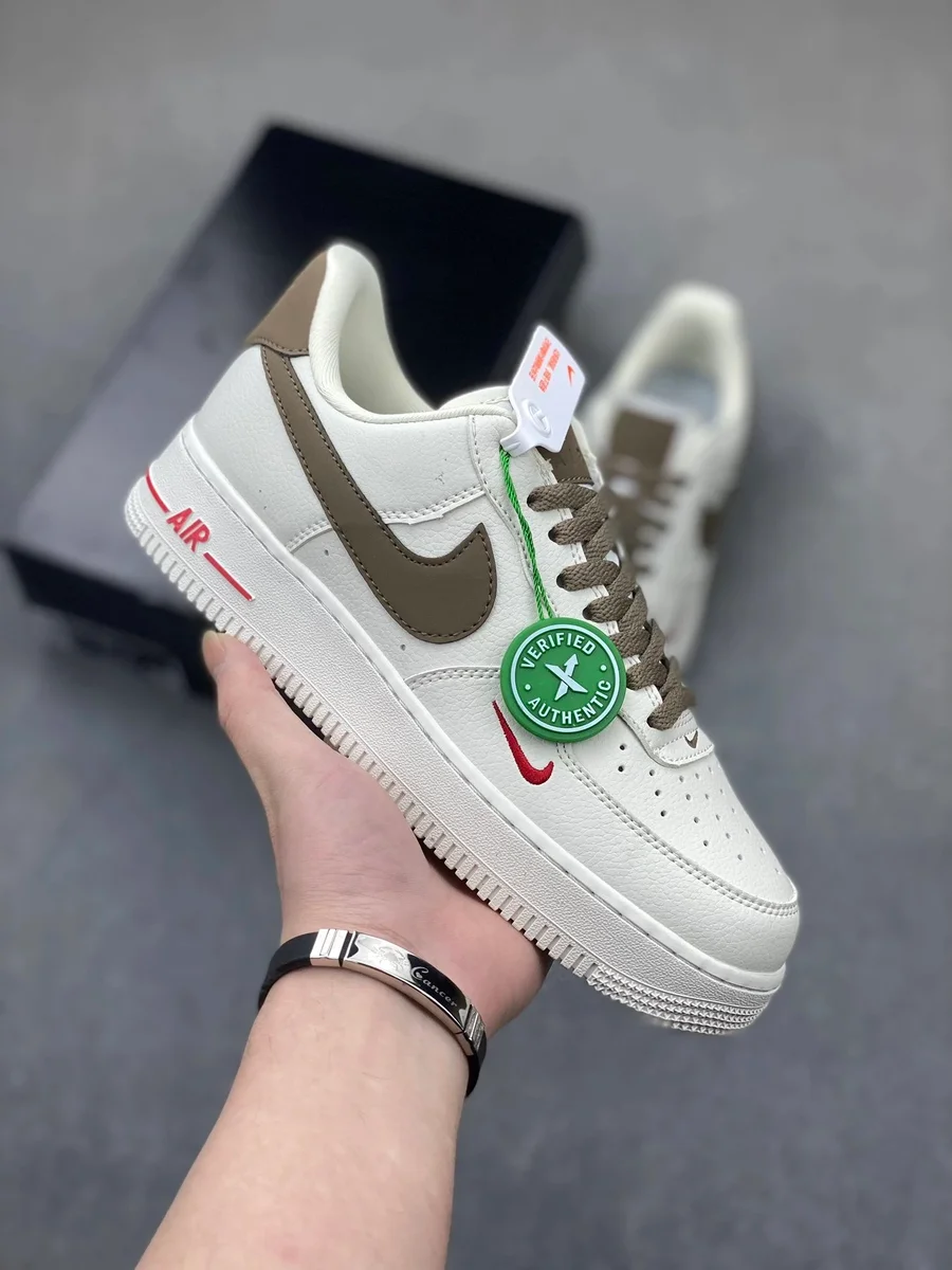 Nike Nike Air Force 1 White/Brown Sneakers White - 1