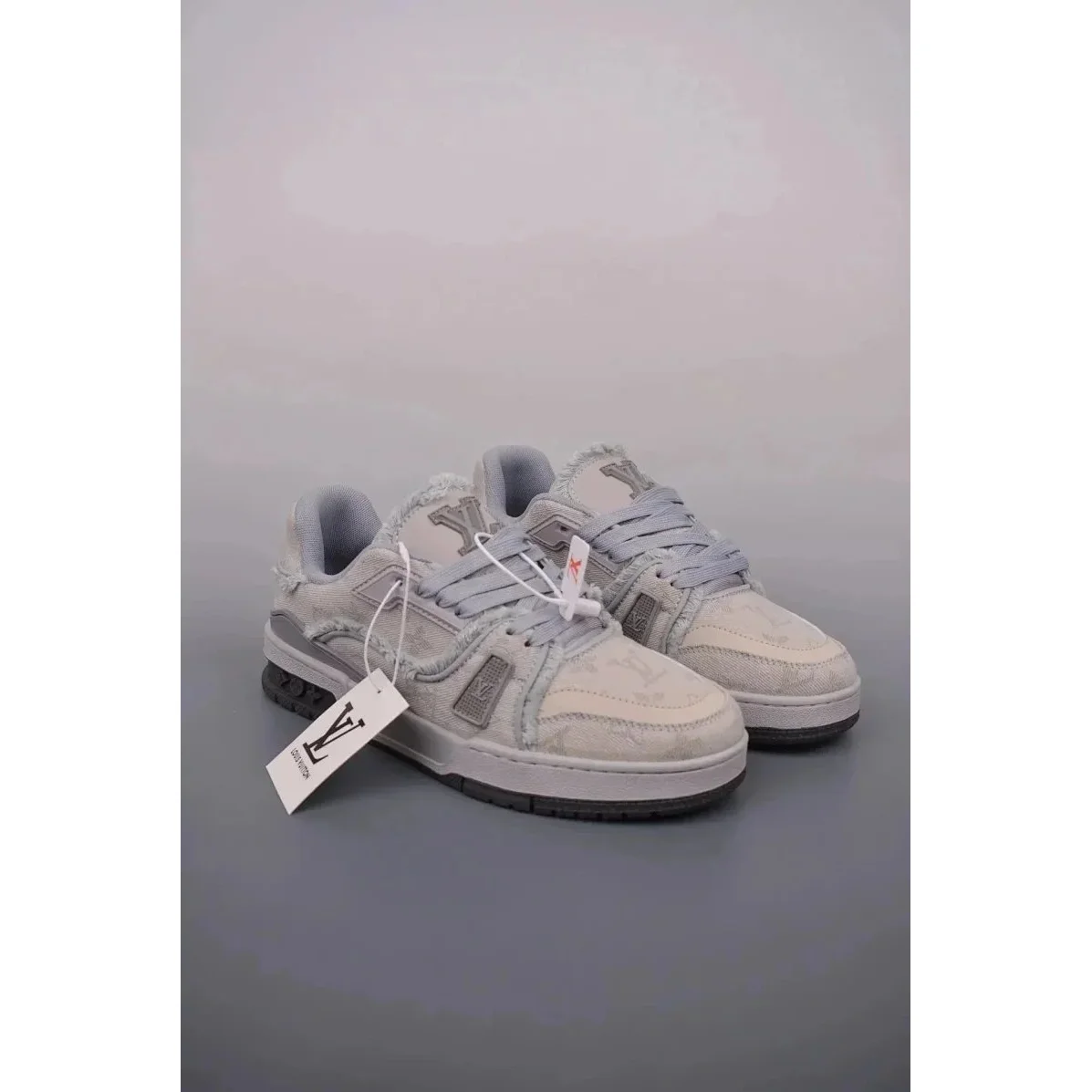 Louis Vuitton Louis Vuitton LV Trainer TX 15 Grey Sneakers Grey