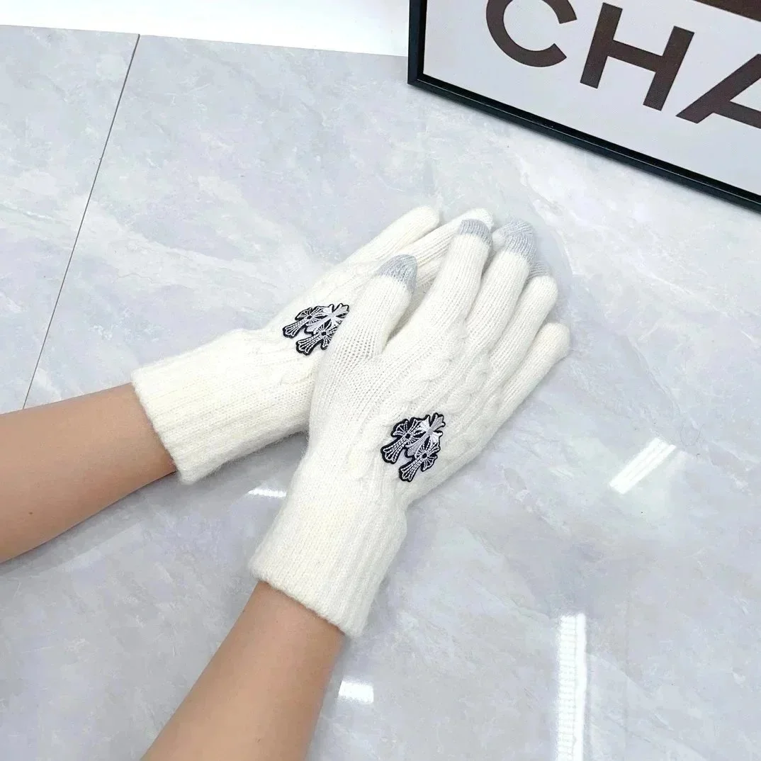 Chrome Hearts Chrome Hearts Cross Embroidered Gloves White Winter Accessory White - 1