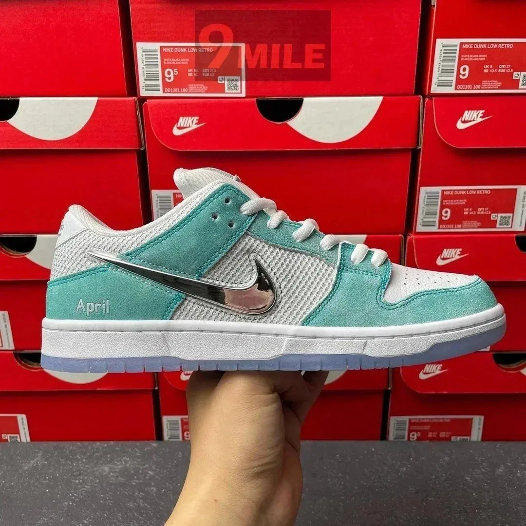 Nike Nike Dunk Low April Mint Green Sneakers Green - 1