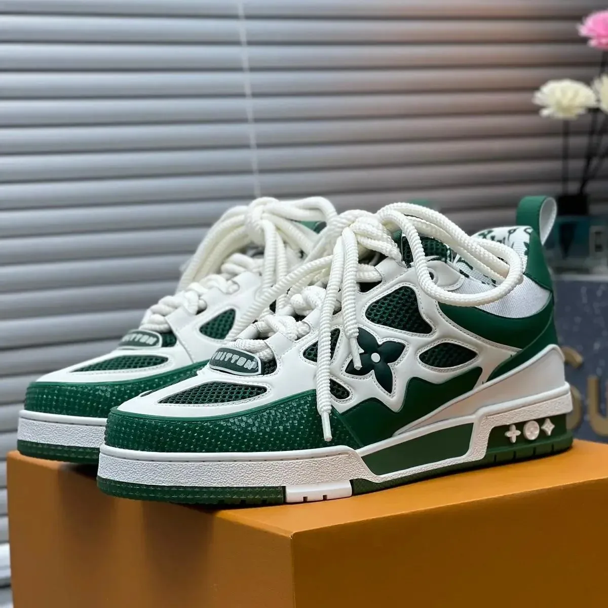 Louis Vuitton Louis Vuitton LV Trainer Green/White Sneakers Green