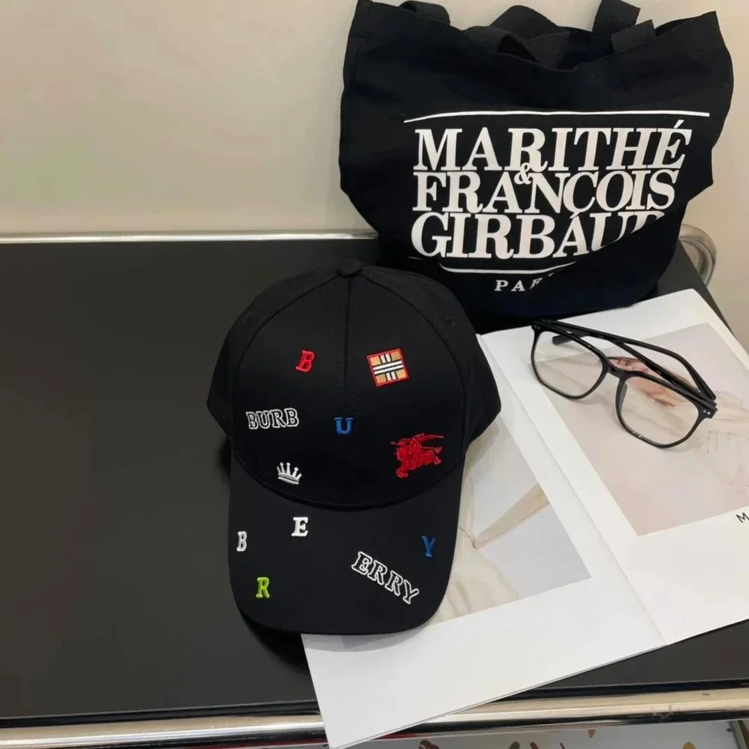 Burberry Burberry Knight Black Embroidered Logo Cap Black