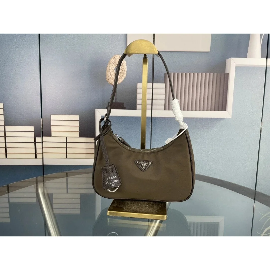 Prada Prada Re-Edition 2005 Olive Green Shoulder Bag Green