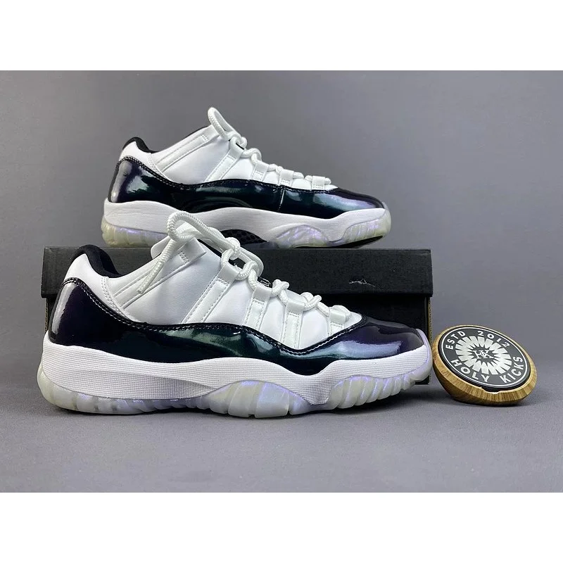 Nike Nike Air Jordan 11 Low Obsidian/White Sneakers Black