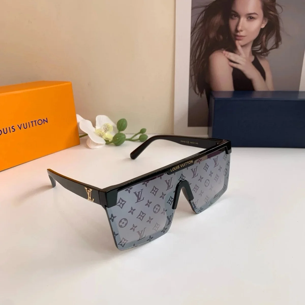 Louis Vuitton Louis Vuitton Monogram Black Sunglasses Black