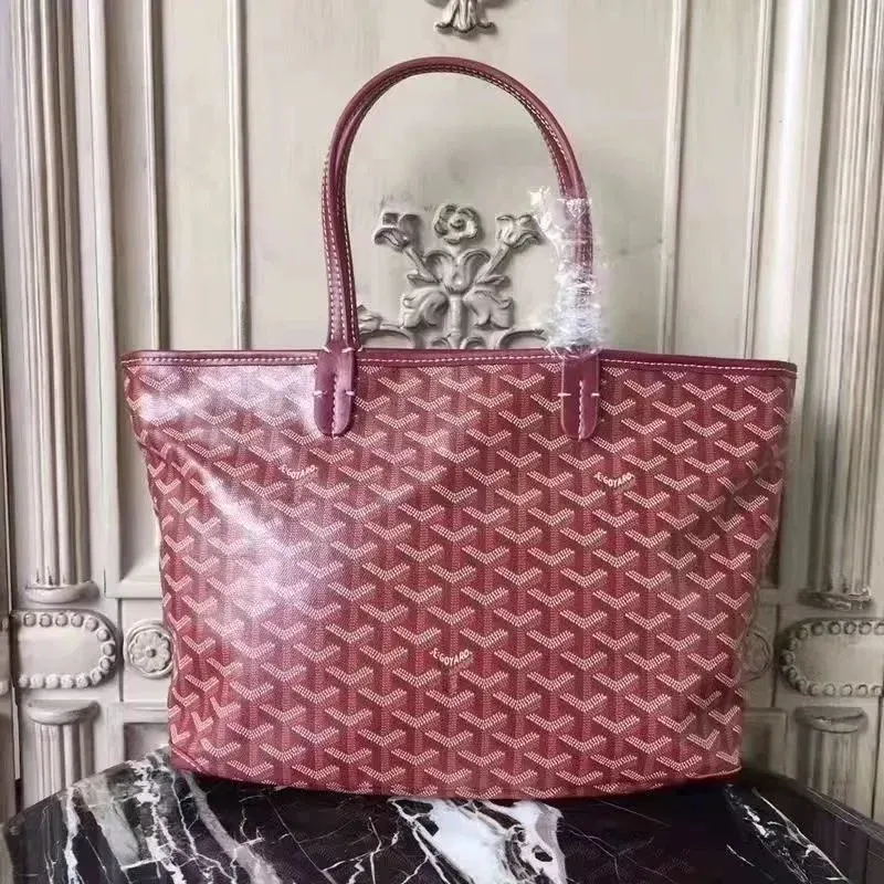 Goyard Goyard St. Louis Goyardine Tote Bag in枣红 Red