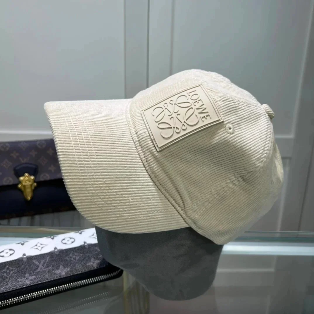 Loewe Loewe Anagram Cap Cream Cream