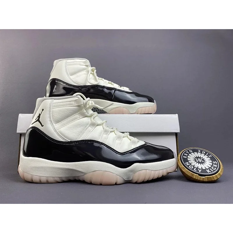Jordan Air Jordan 11 Concord Sneakers Black
