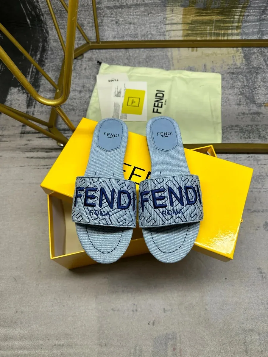 Fendi Fendi Iconic Logo Embroidered Denim Slippers Blue - 1