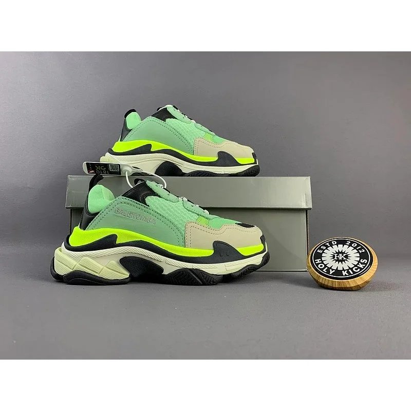 Balenciaga Balenciaga Triple S Neon Green/Black/Beige Sneakers Multicolor