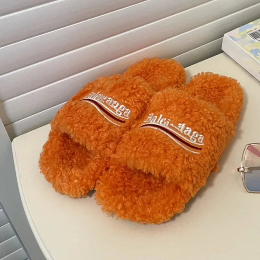 Balenciaga Balenciaga Orange Fuzzy Slippers Orange - 1