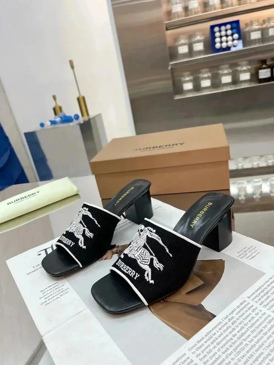 Burberry Burberry Black & White Equestrian Knight Mules Black - 1