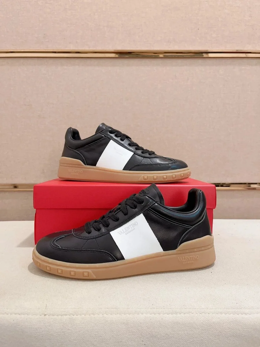 Valentino Valentino Rockstud Black/White Sneakers Black - 1