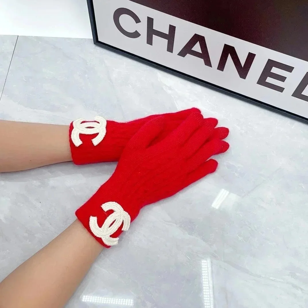 Chanel Chanel Red CC Logo Gloves Red