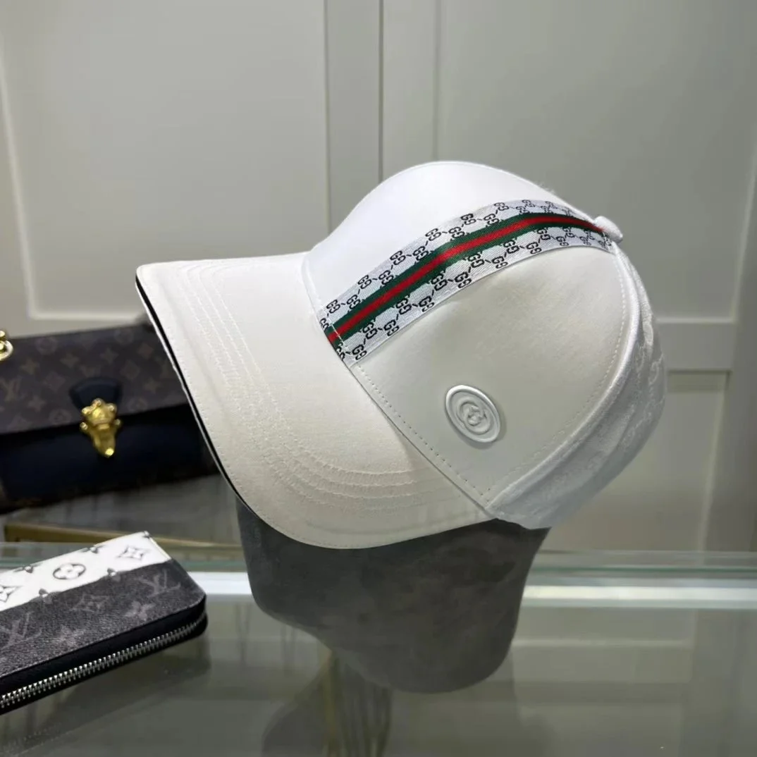 Gucci Gucci White GG Monogram Cap White