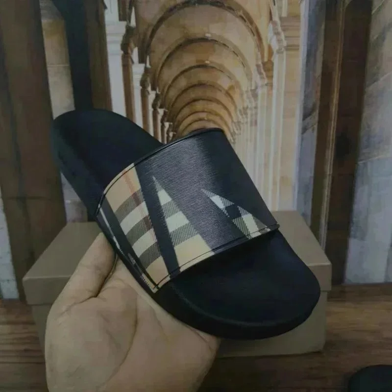 Burberry Burberry Vintage Check Black Slide Sandal Black - 1