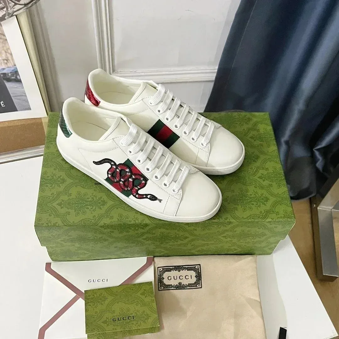 Gucci Gucci Ace White/Red-Green Stripe Snake Sneakers White