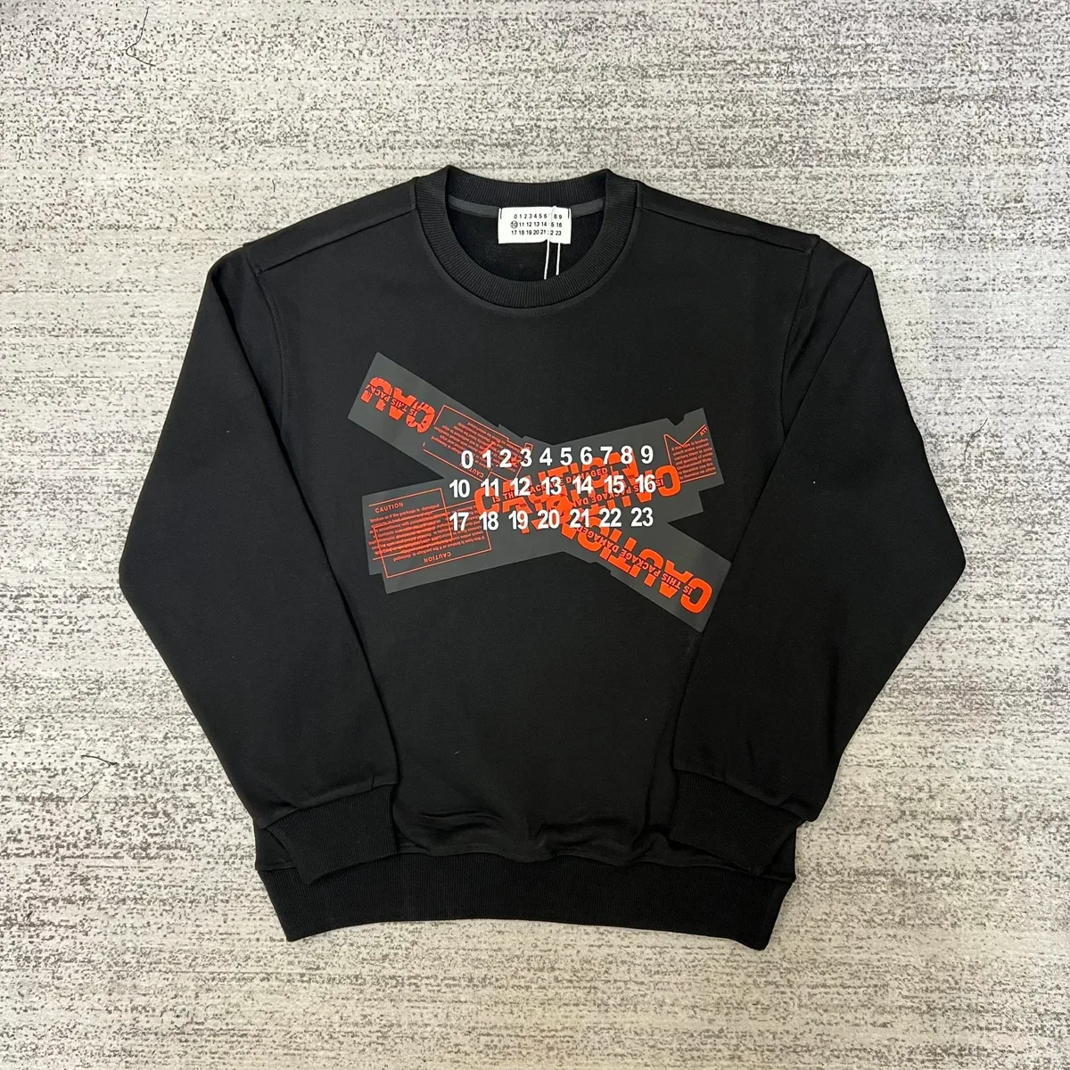 Maison Margiela Maison Margiela Tabi Black Graphic Sweatshirt Black - 1