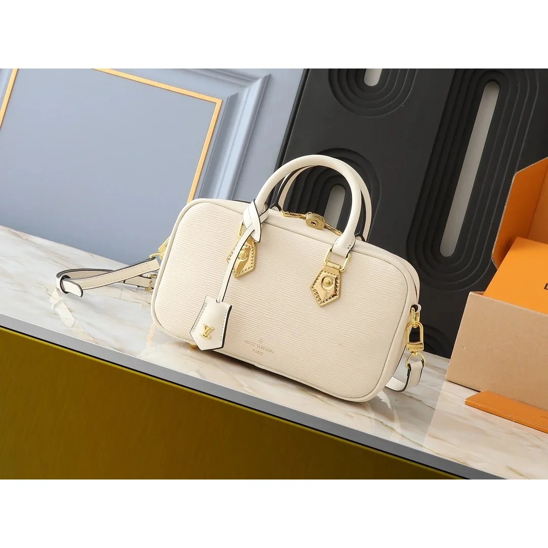 Louis Vuitton Louis Vuitton Pochette M12009-4 Beige Handbag Beige
