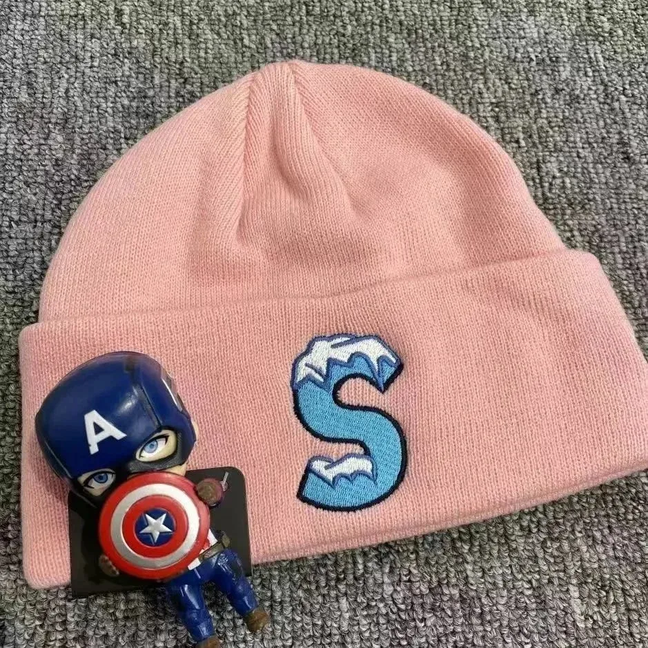 Supreme Pink 'S' Beanie Hat — Headwear find on USFans spreadsheet