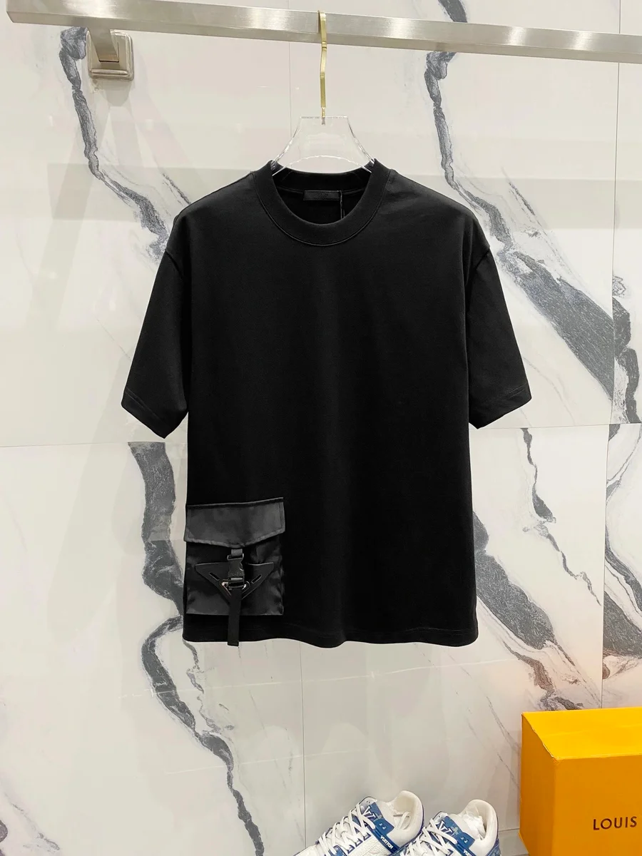 Louis Vuitton T-shirt con tasca pratica Nera