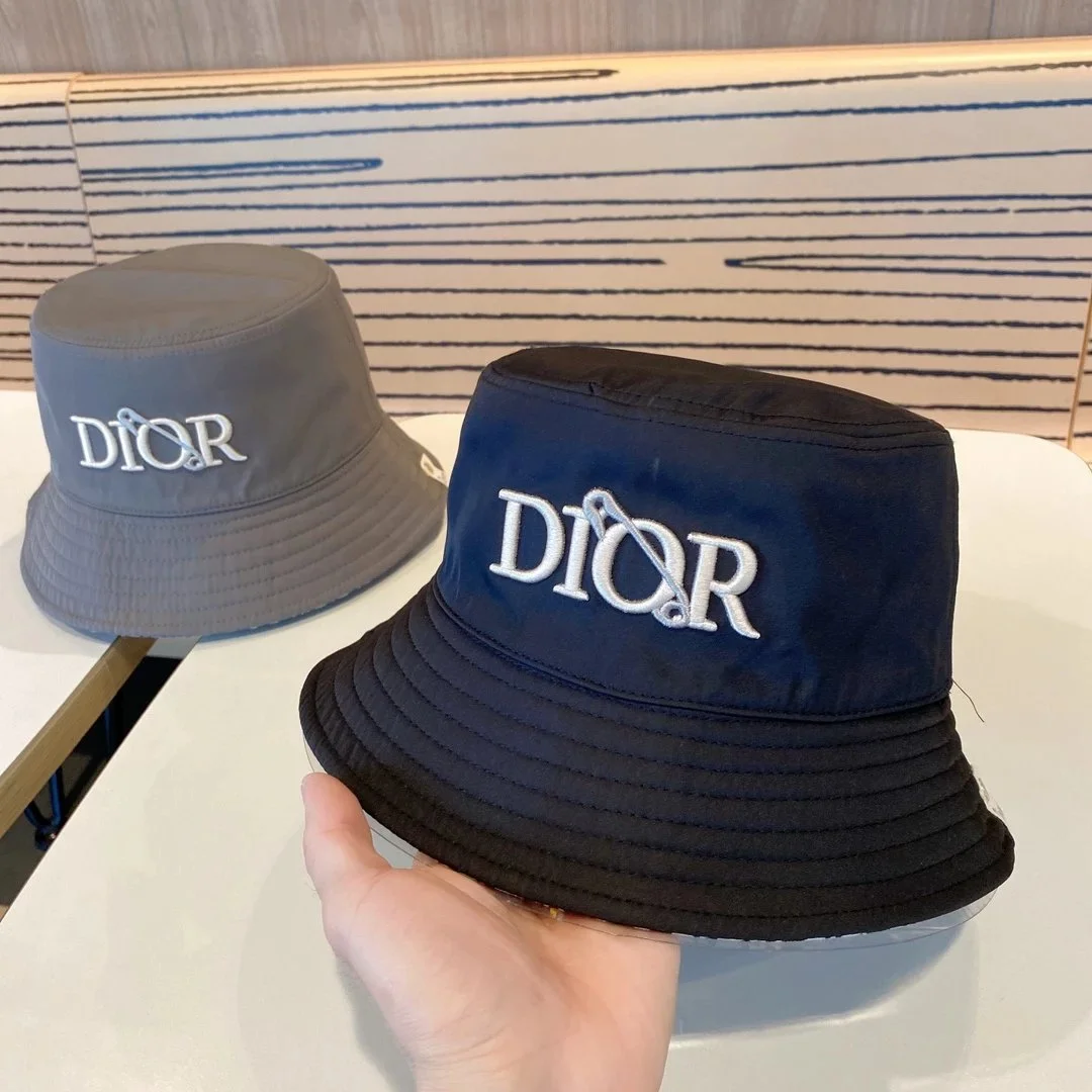 Dior Dior Classic Logo Bucket Hat 19 Black Headwear Black - 1