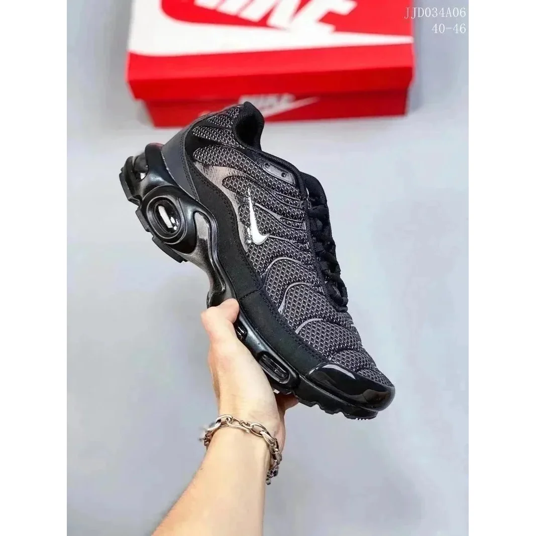 Nike Nike Air Max Plus Triple Black Sneakers Black - 1