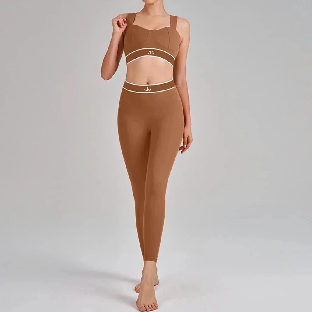 Alo Yoga Alo Yoga摩卡慕斯运动套装 Brown - 1