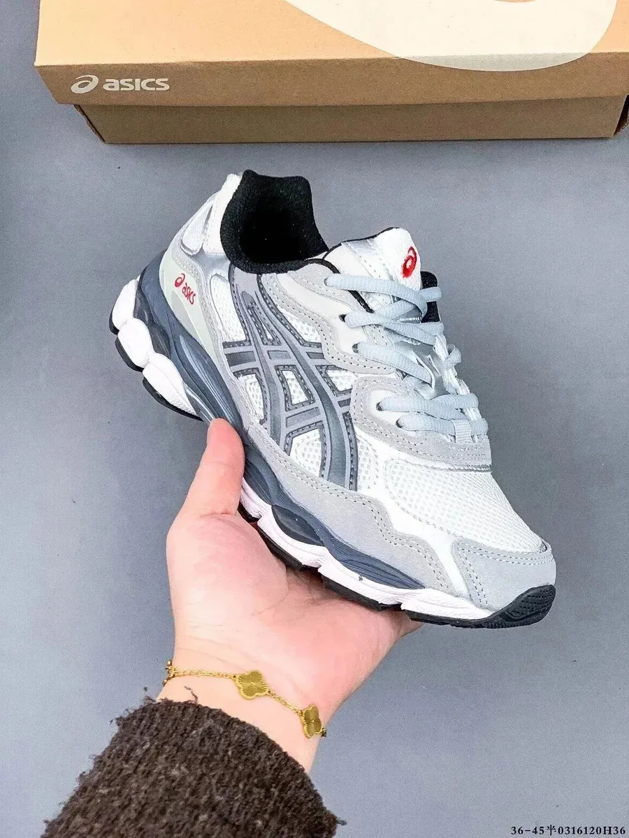 ASICS Asics Gel-Nimbus 24 White/Grey Sneakers White - 1