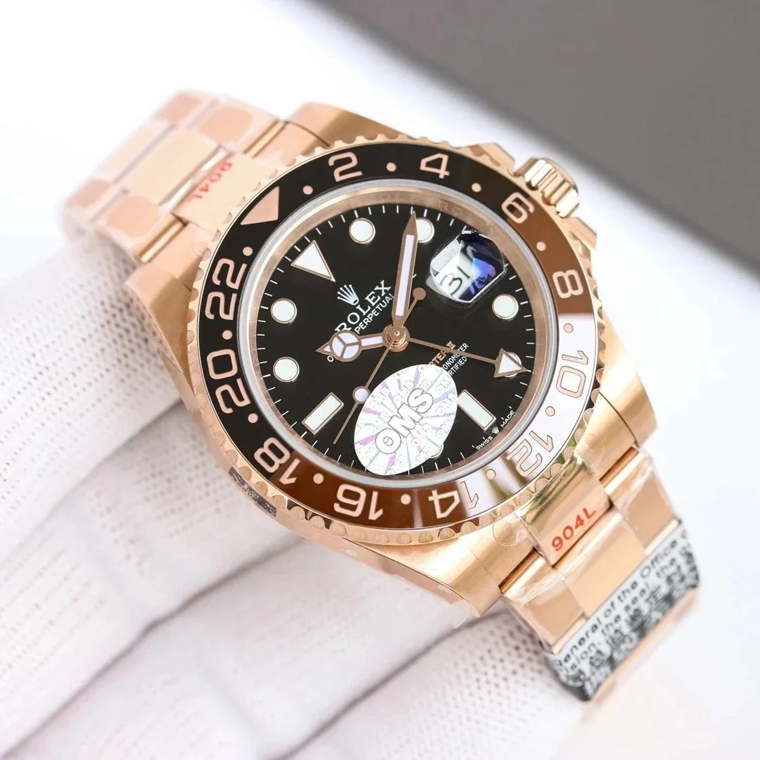 Rolex Rolex Submariner Rose Gold/Black Watch Gold