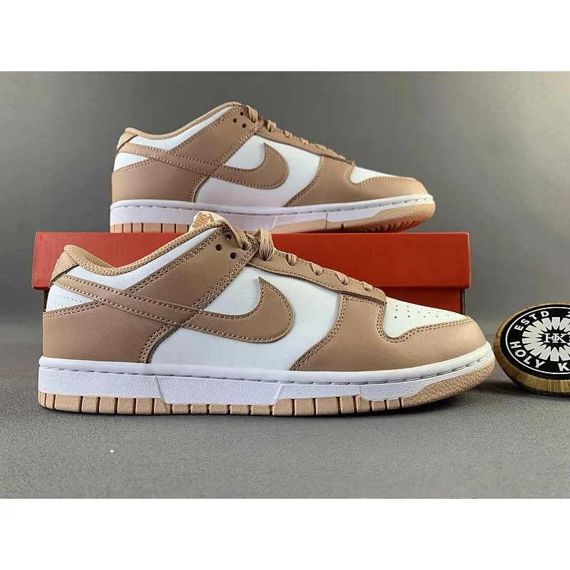 Nike Nike Dunk Low Sail/Desert Sand Sneakers Beige