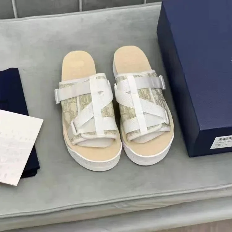 Dior Dior Dior Oblique Beige and White Slides Beige