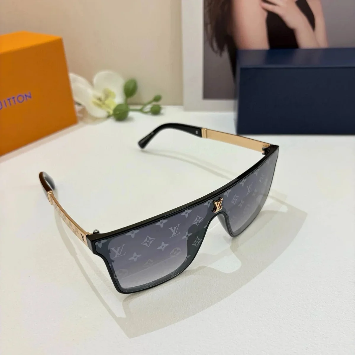 Louis Vuitton Louis Vuitton Monogram Black/Gold Shield Sunglasses Black