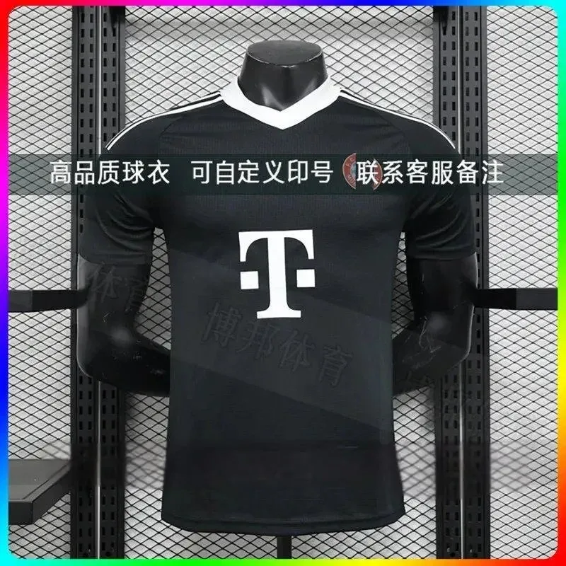Other 24-25 Bayern Munich Goalkeeper Jersey Black/White T-Shirt Black - 1
