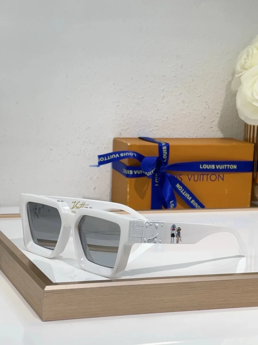 Louis Vuitton Louis Vuitton White Frame Sunglasses A2 White