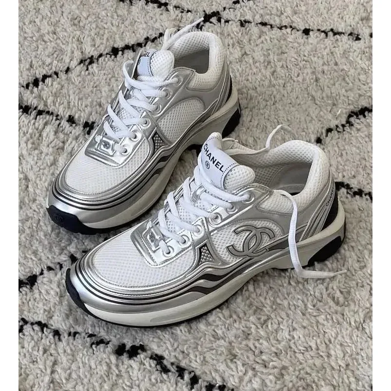 Chanel Chanel Runners White/Silver Sneakers Silver