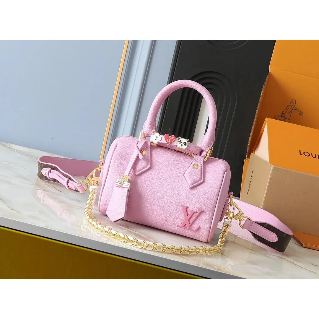 Louis Vuitton Louis Vuitton Pochette Pink Handbag Pink