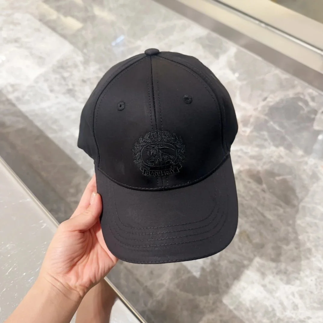 Burberry Burberry Black Classic Crest Cap Black - 1