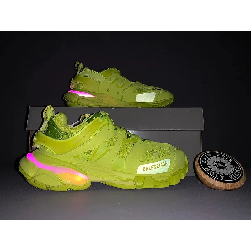 Balenciaga Balenciaga Track Triple Light Lime Green Sneakers Green - 1