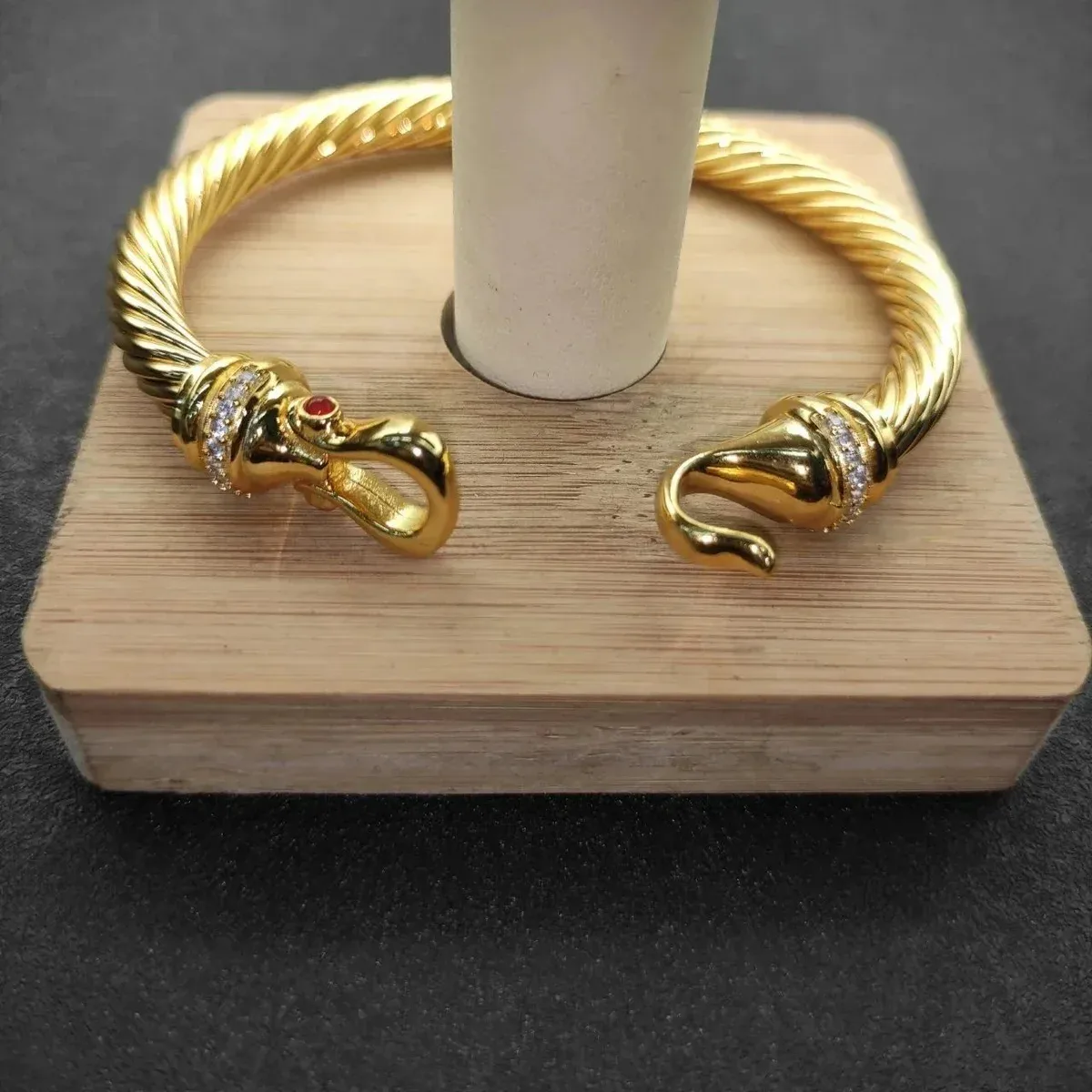 Other Gold Rope Clasp Bracelet Jewelry Gold - 1
