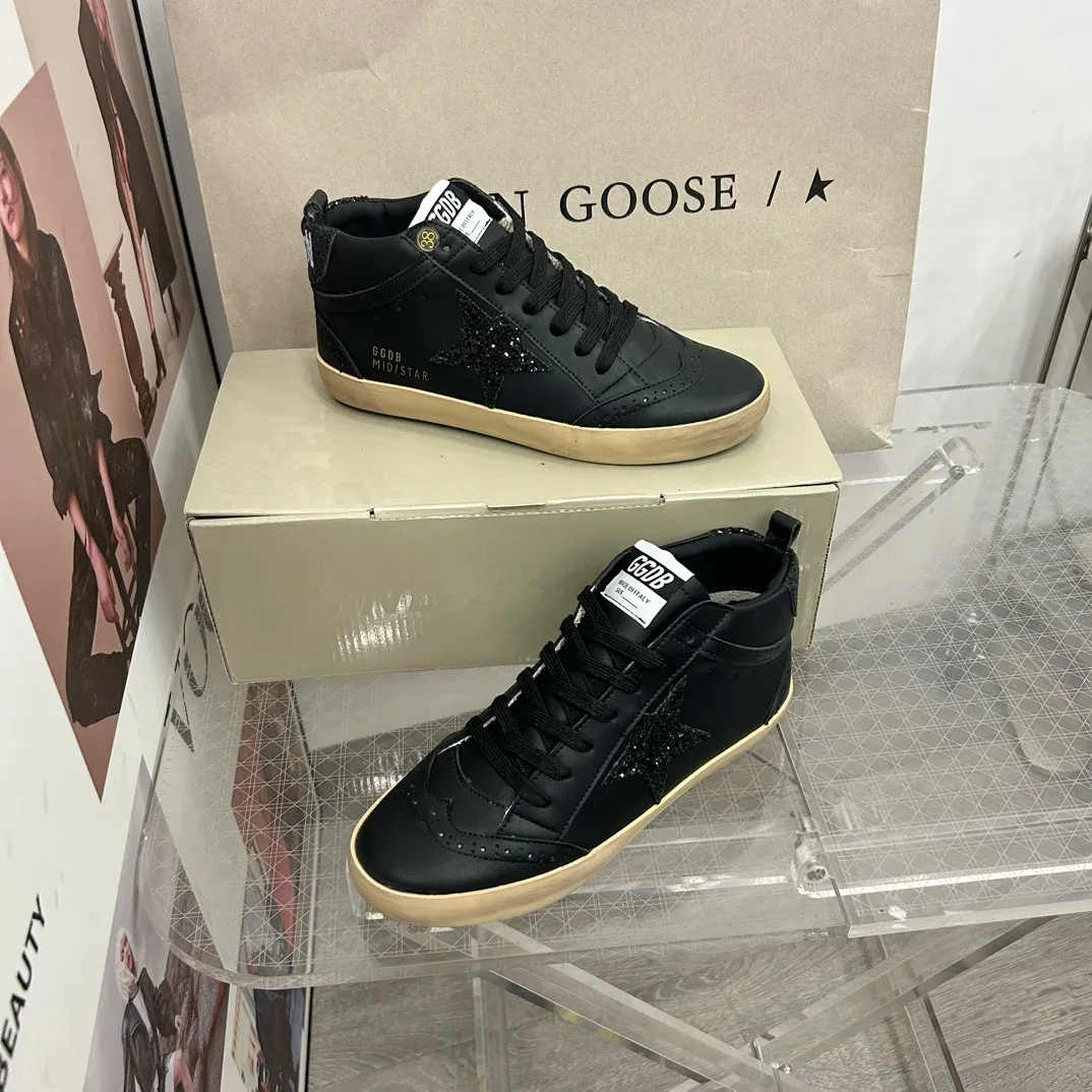 Golden Goose Golden Goose Super-Star Mid Star Black Sparkle Sneakers Black - 1