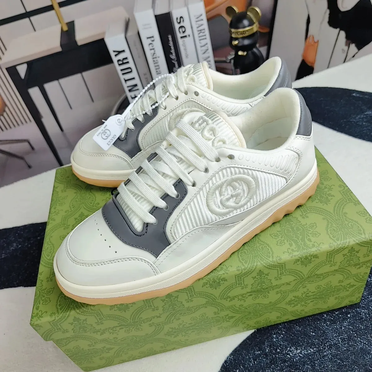 Gucci Gucci Interlocking G White/Grey/Gum Sneakers White
