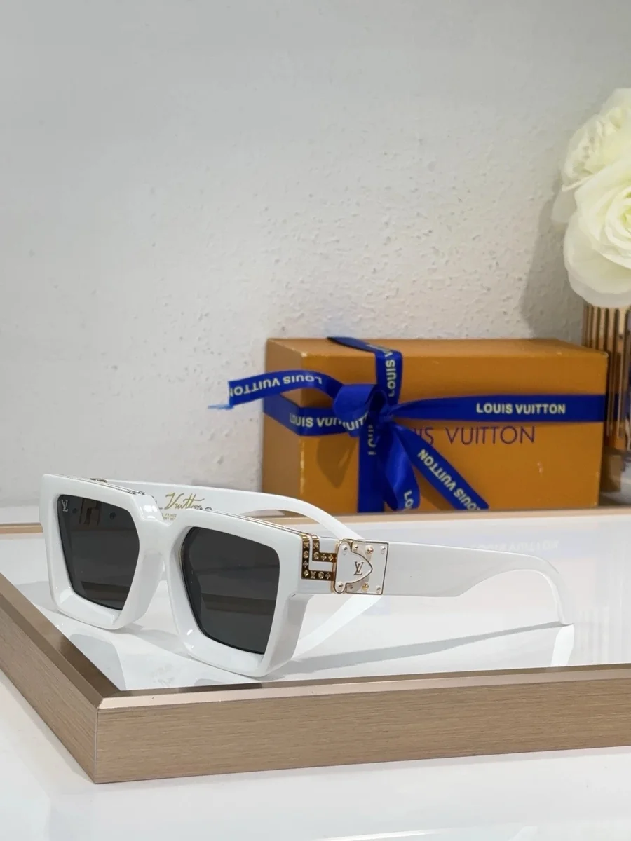 Louis Vuitton Louis Vuitton White Square Sunglasses A1 White