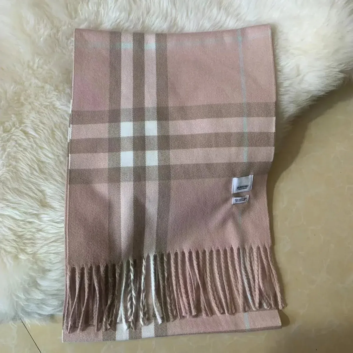 Burberry Burberry Vintage Check Pink Scarf Pink