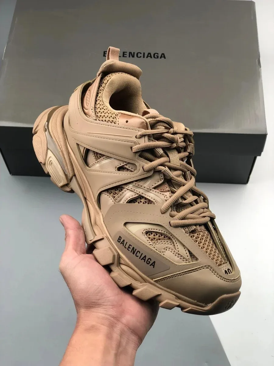 Balenciaga Balenciaga Track Triple S Desert Sand Sneakers Beige - 1