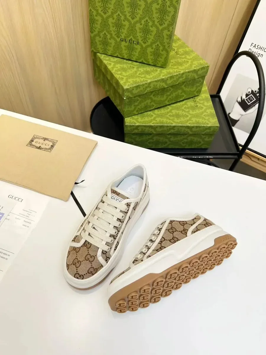 Gucci Gucci Ace Beige Monogram Sneakers Beige