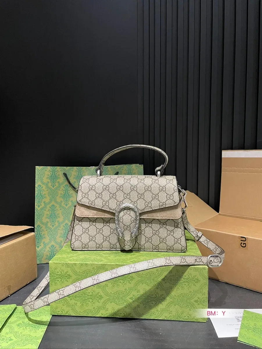Gucci Gucci Dionysus GG Supreme Beige Tote Bag Beige