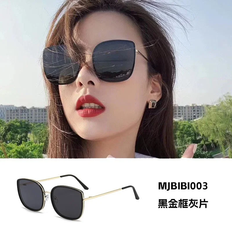 Other Square Sunglasses Black Gold Frame Gray Lens Black - 1